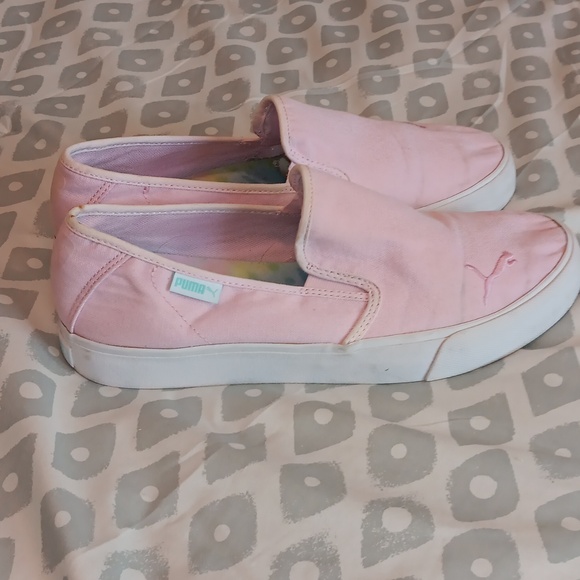 Puma Women's 9.5 Pink White Loafers Slip On's  Flats - Picture 3 of 10